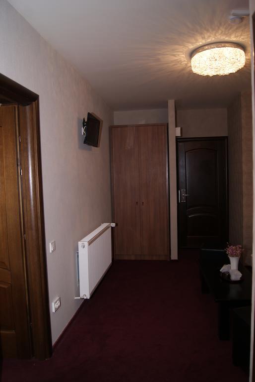 Hotel La Strada Ploieşti Chambre photo